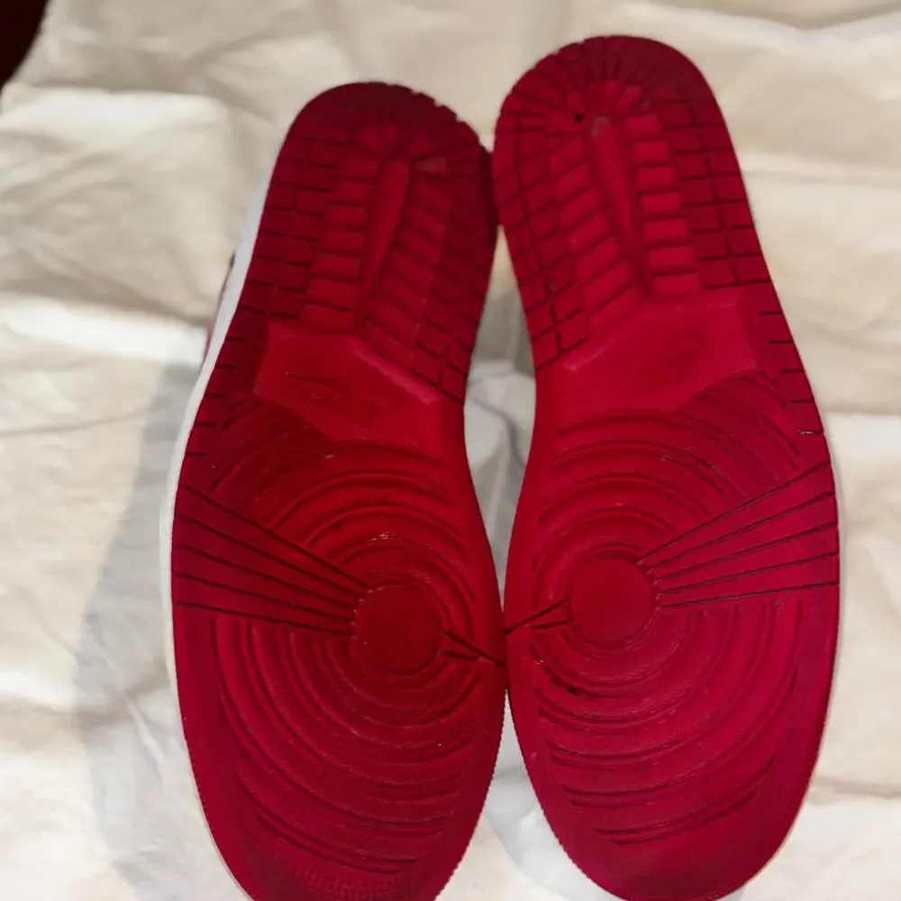 Nike Air Jordan 1 Low Cardinal Red White Mens 13 Leather Sneakers 553558 607 - Picture 5 of 13